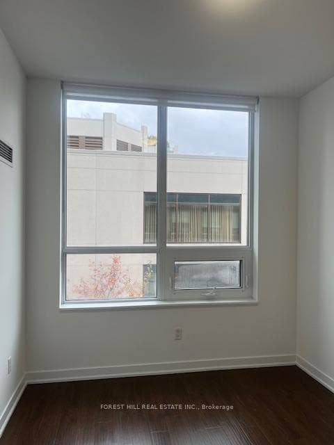 320 Tweedsmuir Avenue Unit 303 photo 14