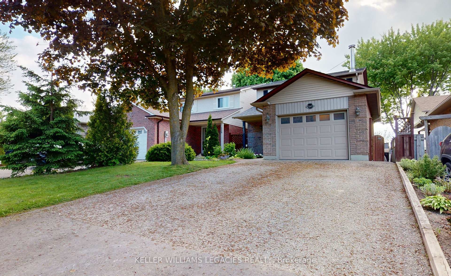 160 Spruce Street photo 1