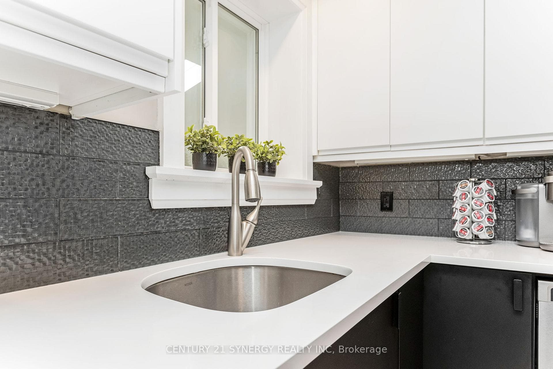 1150 DARTMOUTH Avenue photo 15