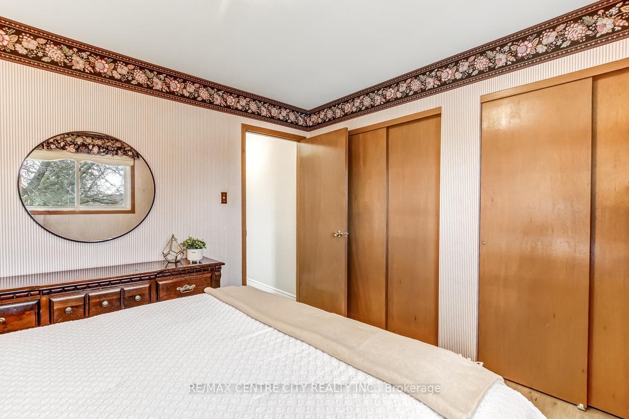 50 Erinlea Drive photo 13