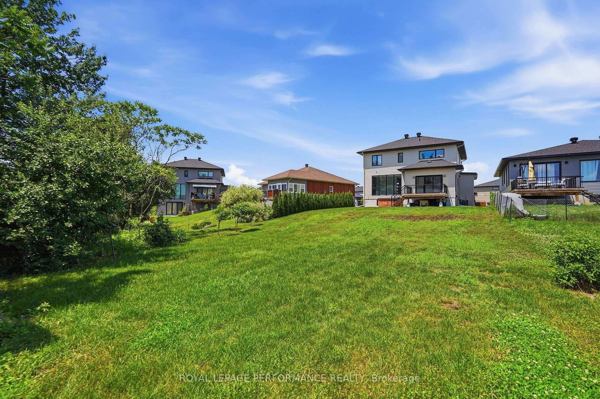504 Barrage Street photo 39