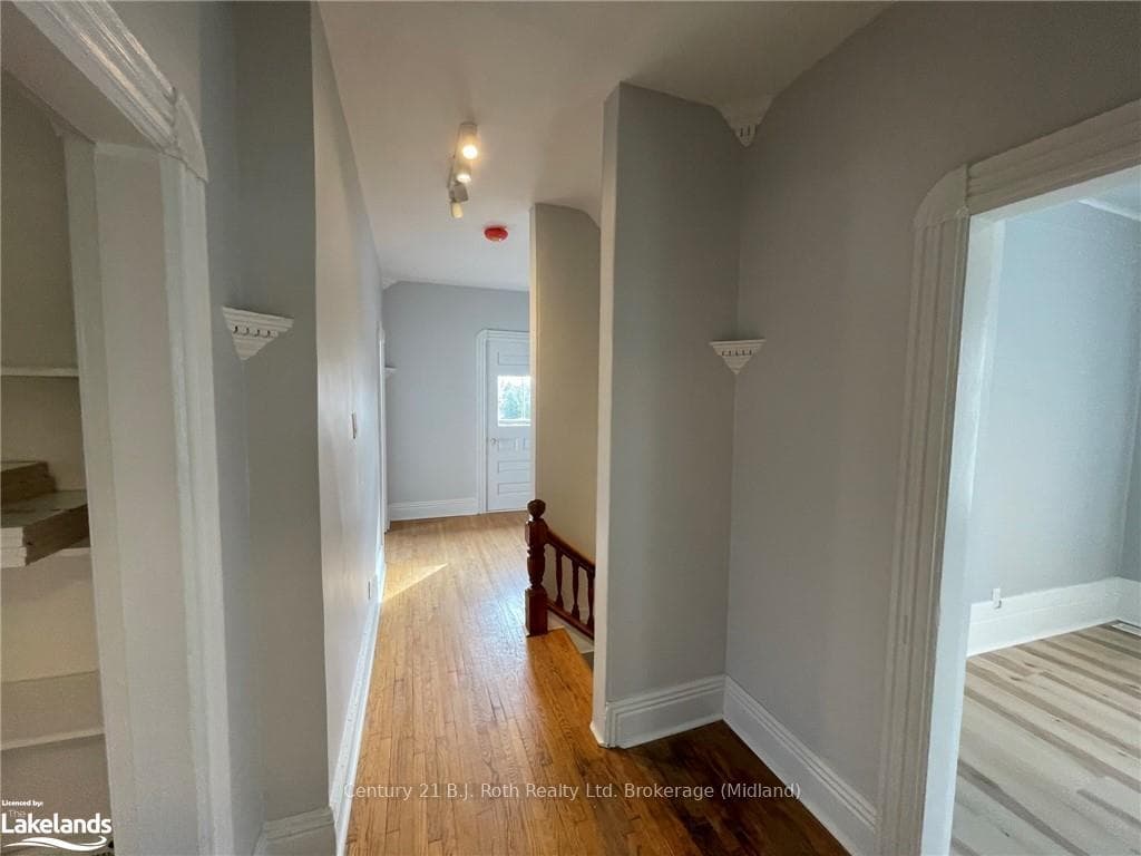 442 MIDLAND Avenue photo 4