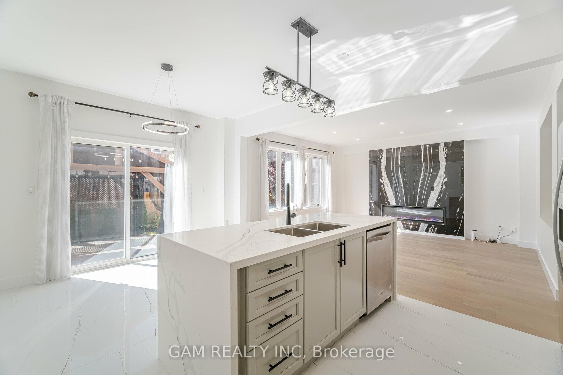 455 Cedric Terrace photo 11