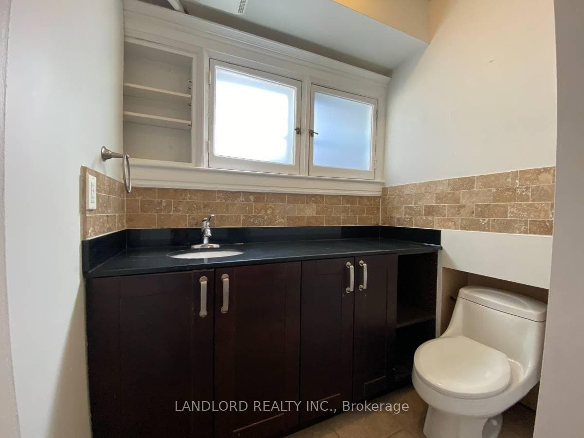 343 St. Clair Avenue Unit D photo 19