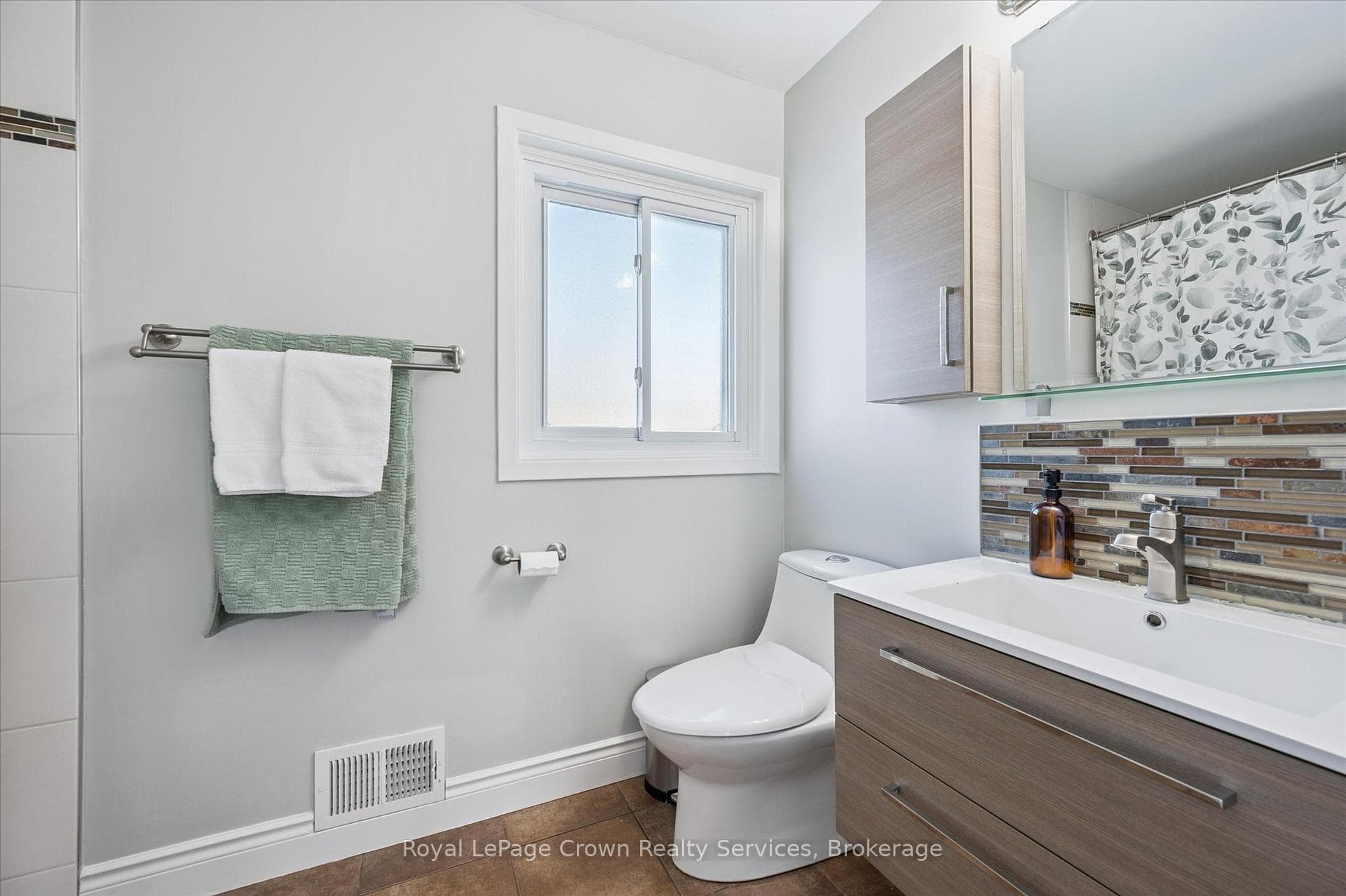 294 Westheights Drive photo 29