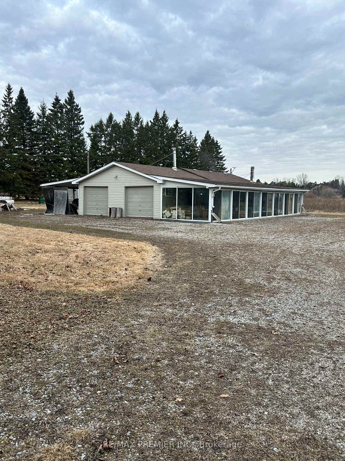 PERMITTED GARAGE/STORAGE/GREENHOUSE