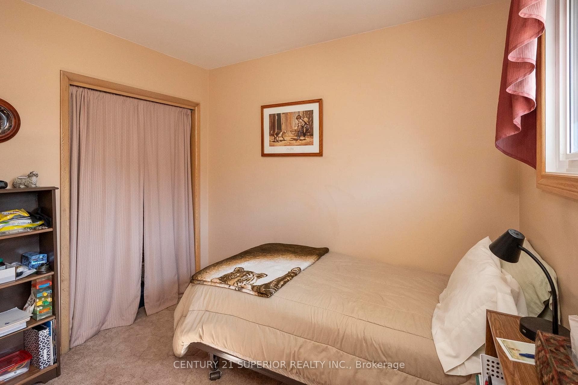 105 Hinton Ave photo 24