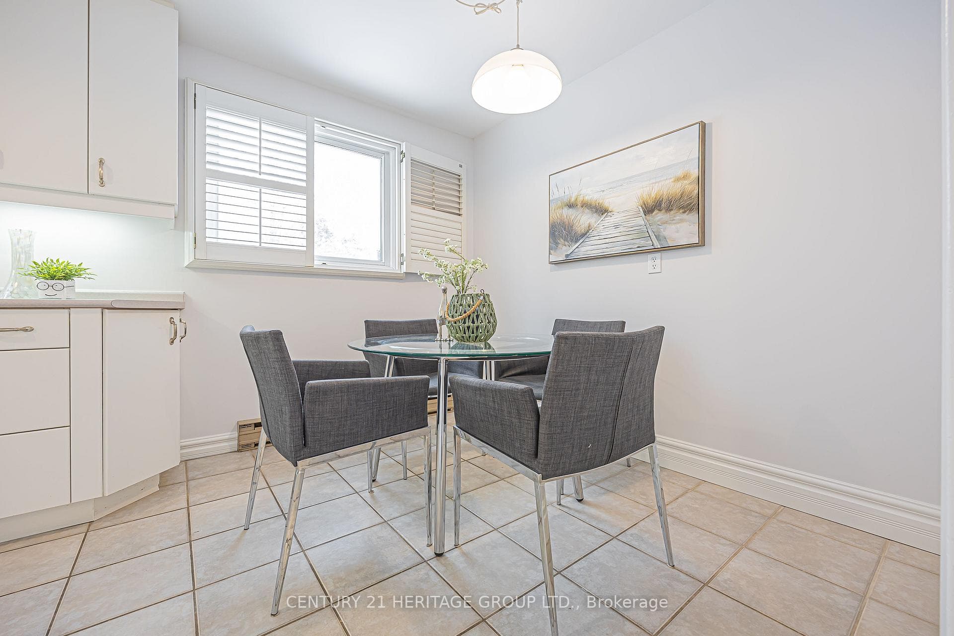 503 Sandford Street photo 9