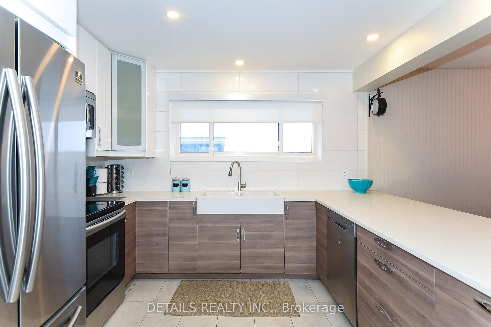 Main Level - Open concept kitchen