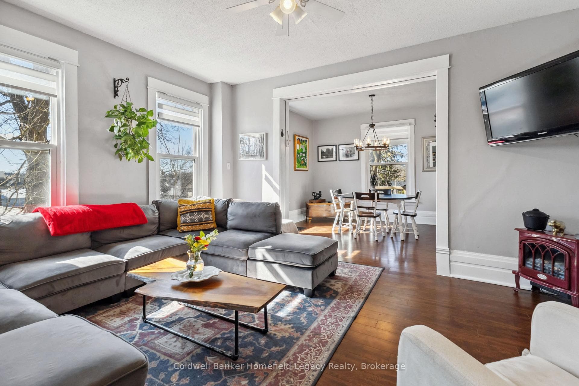 81 Wellington Street photo 15