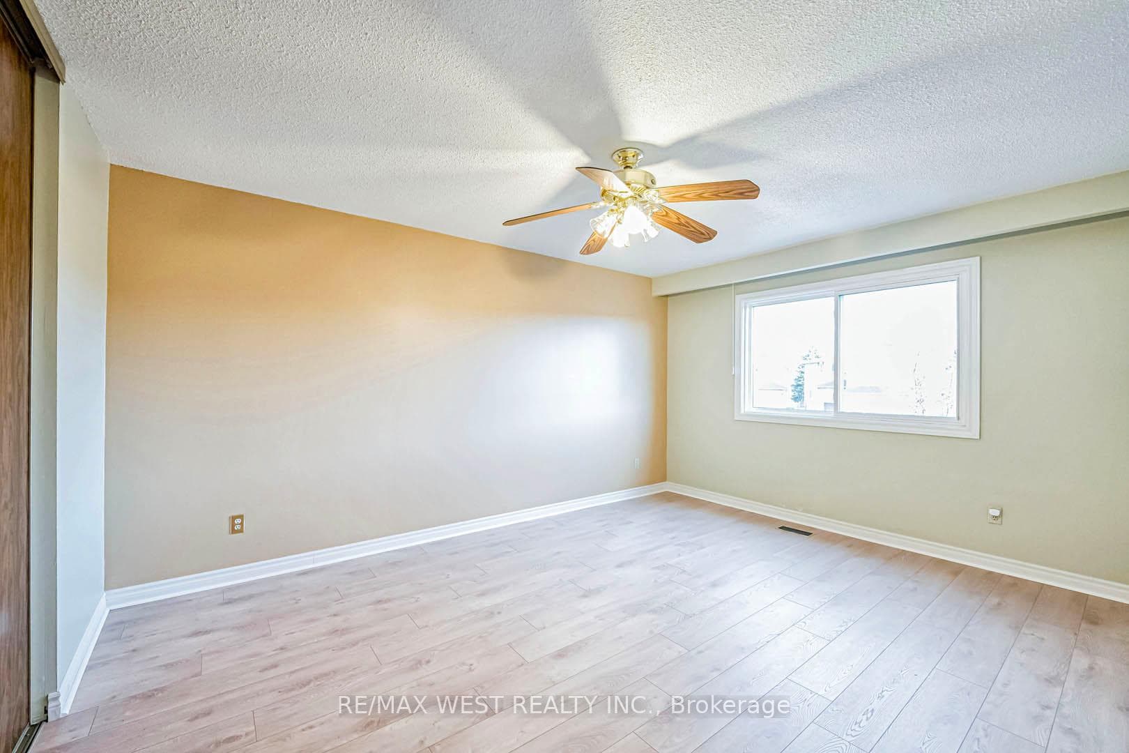 477 Hansen Road photo 21