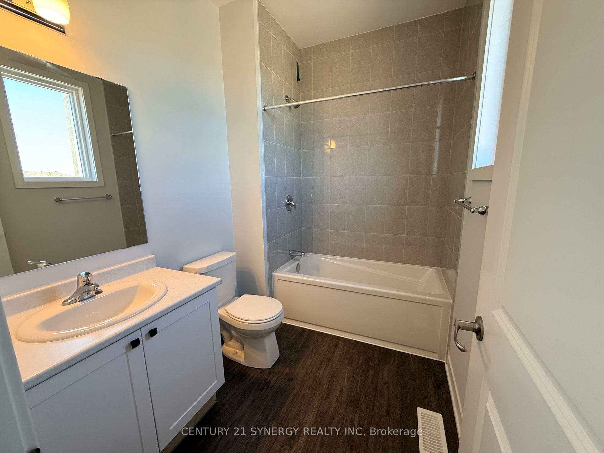 436 Patrick Street photo 9