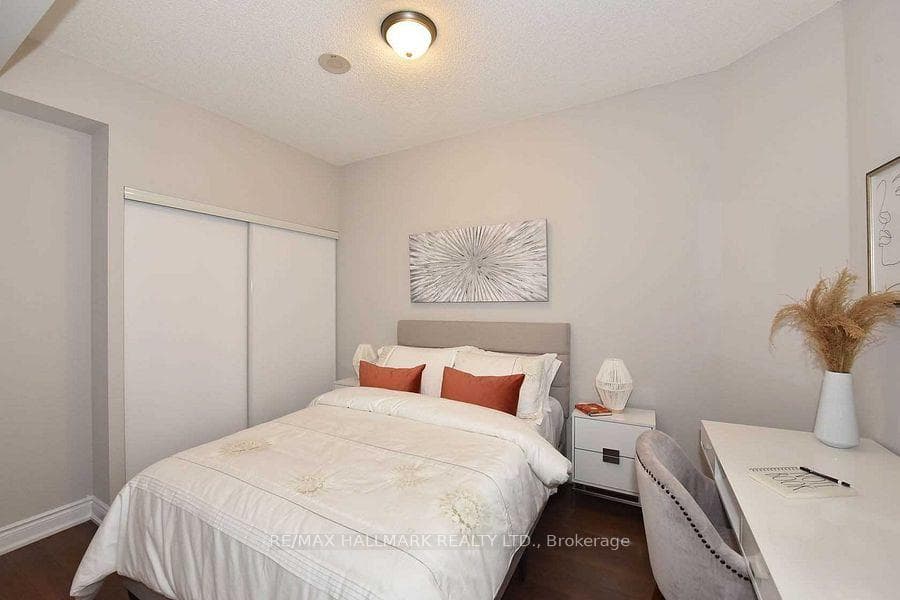 99 South Town Centre Boulevard Unit 802 photo 28