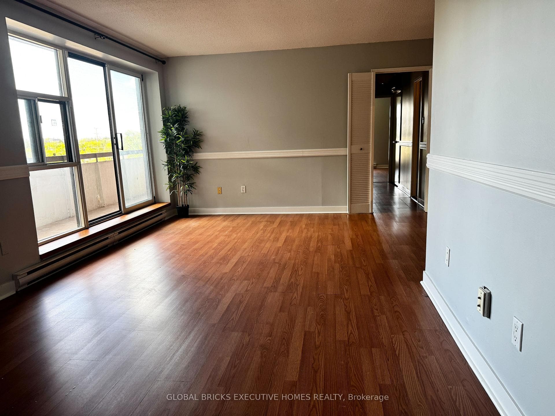 3025 Queen Frederica Drive Unit 508 photo 5