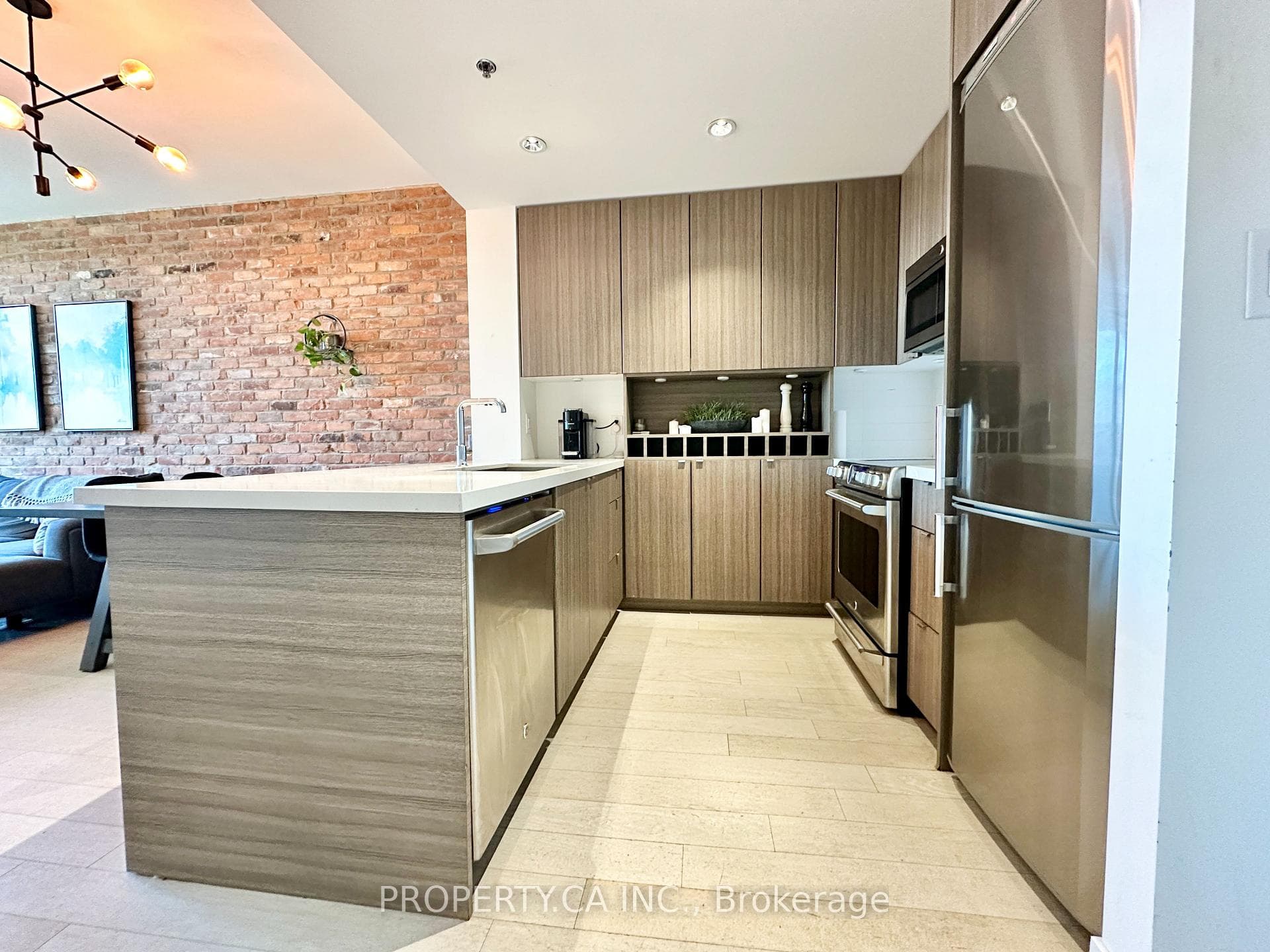 88 Colgate Avenue Unit 428 photo 3