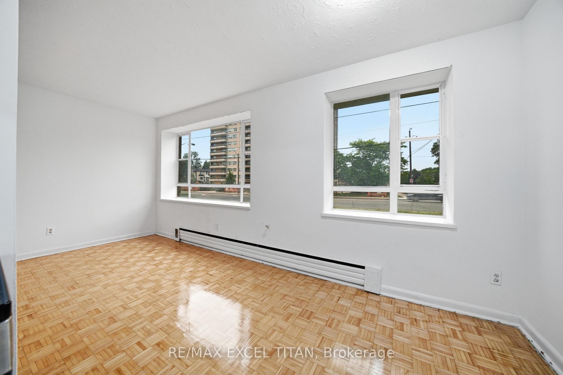 2895 Bathurst Street Unit 111 photo 9