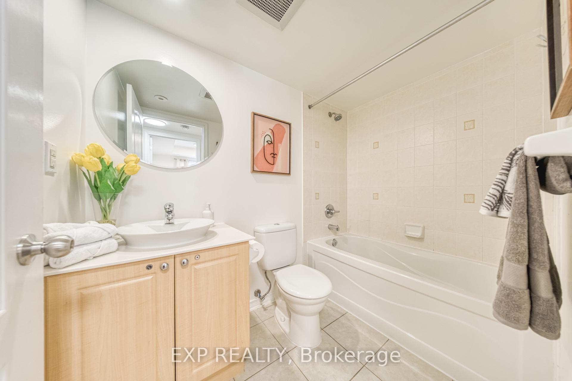 29 Frances Loring Lane Unit 2 photo 25