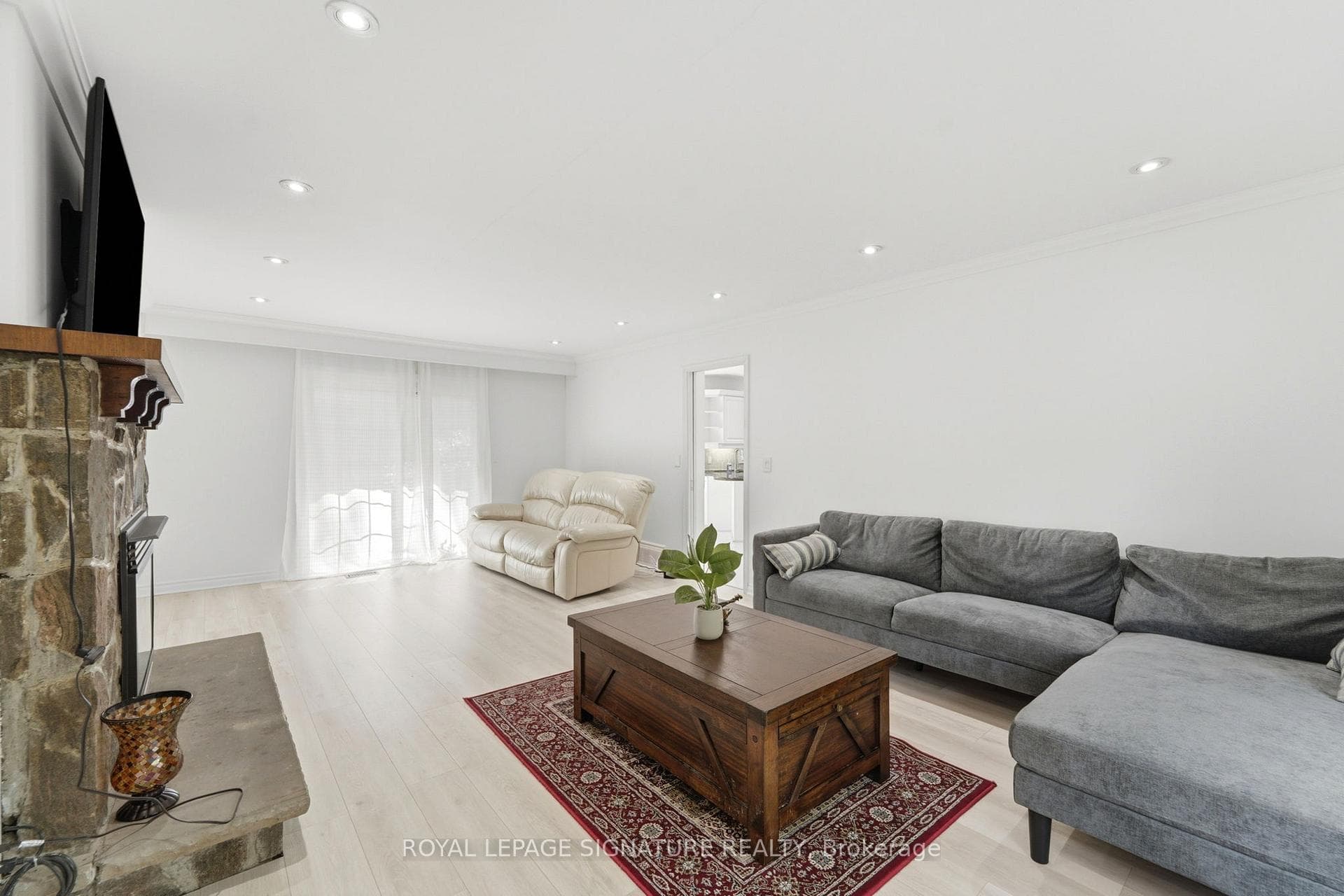 312 Dalewood Drive photo 7