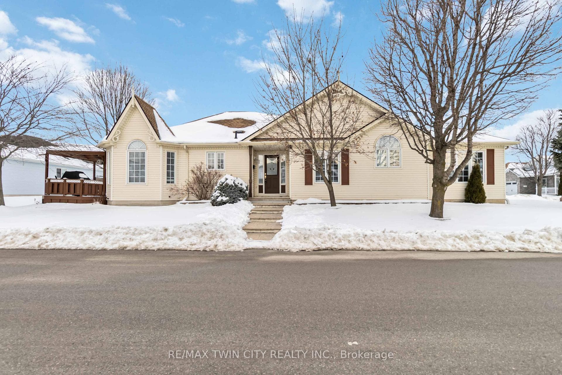 26 Walsingham Drive photo 3