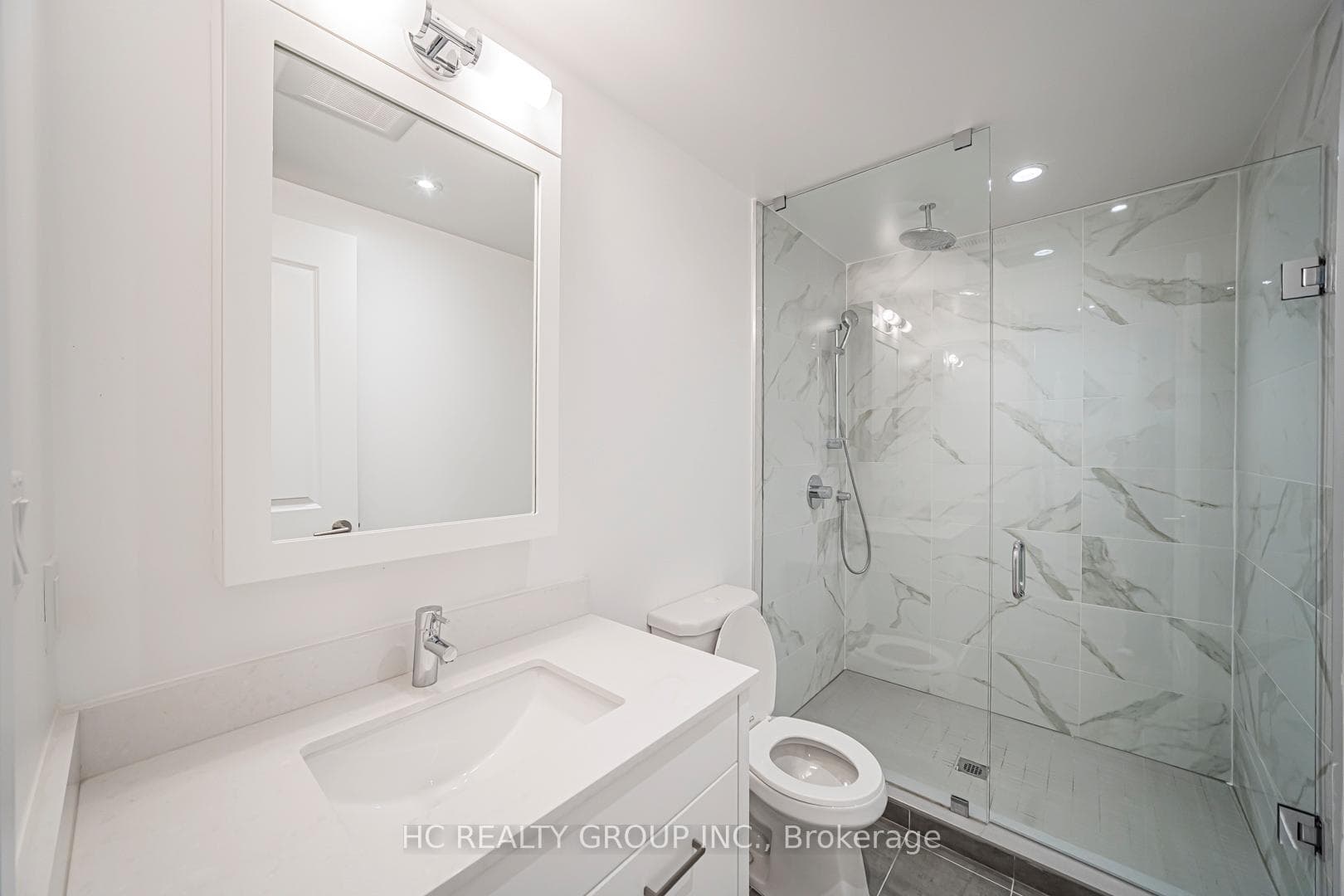2462 Bayview Avenue photo 43