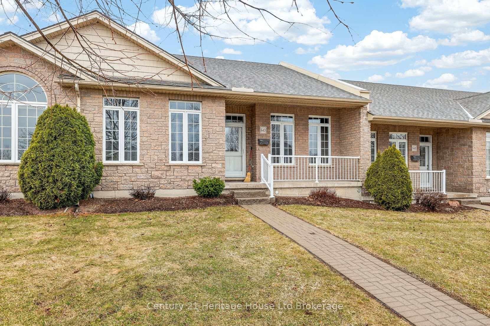 643 Southwood Way photo 3