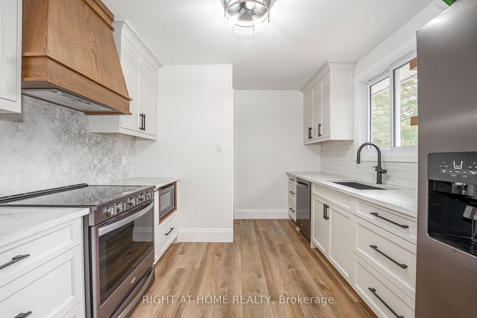 132 Switzer Street photo 6