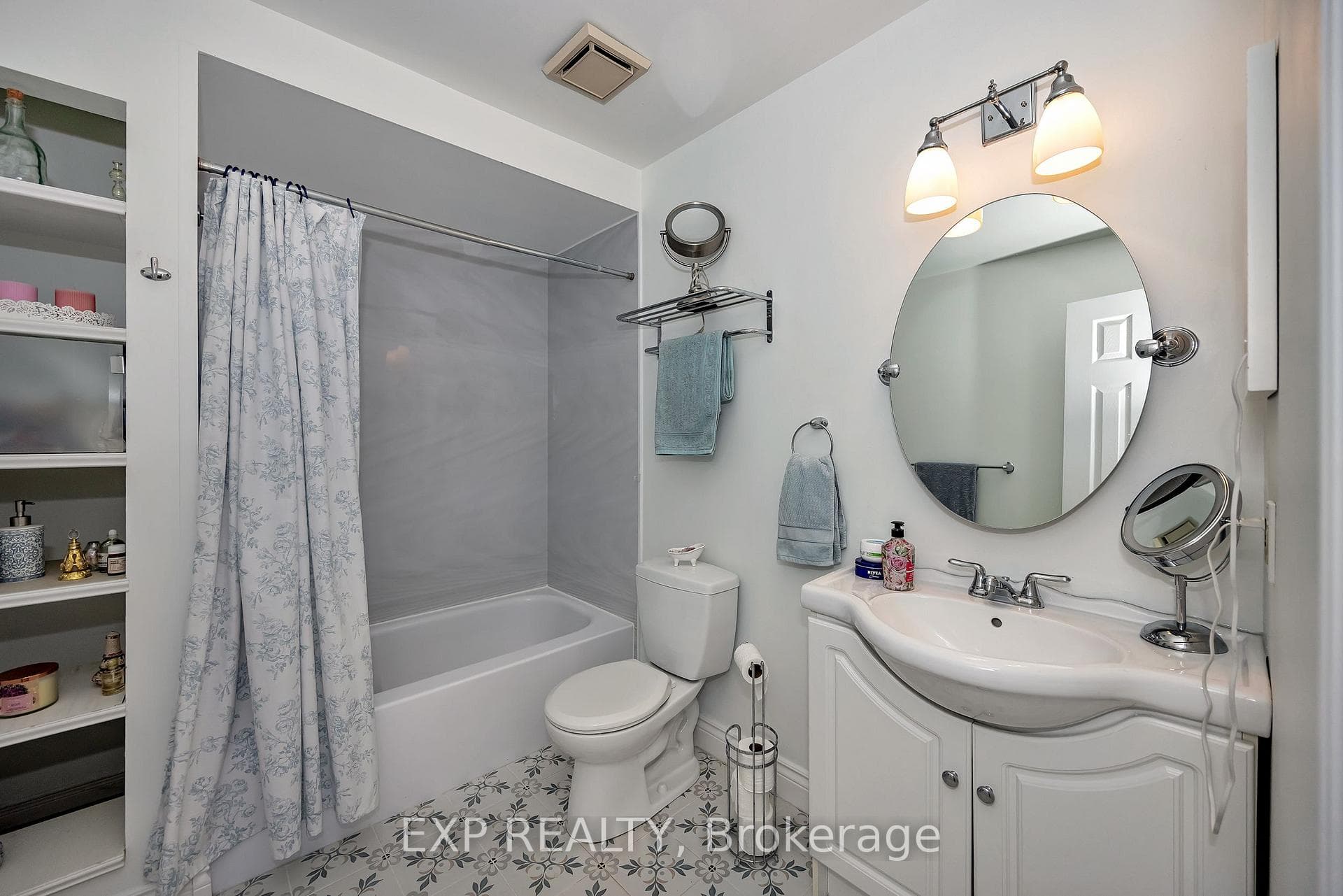 48 Castlegreen Private photo 19