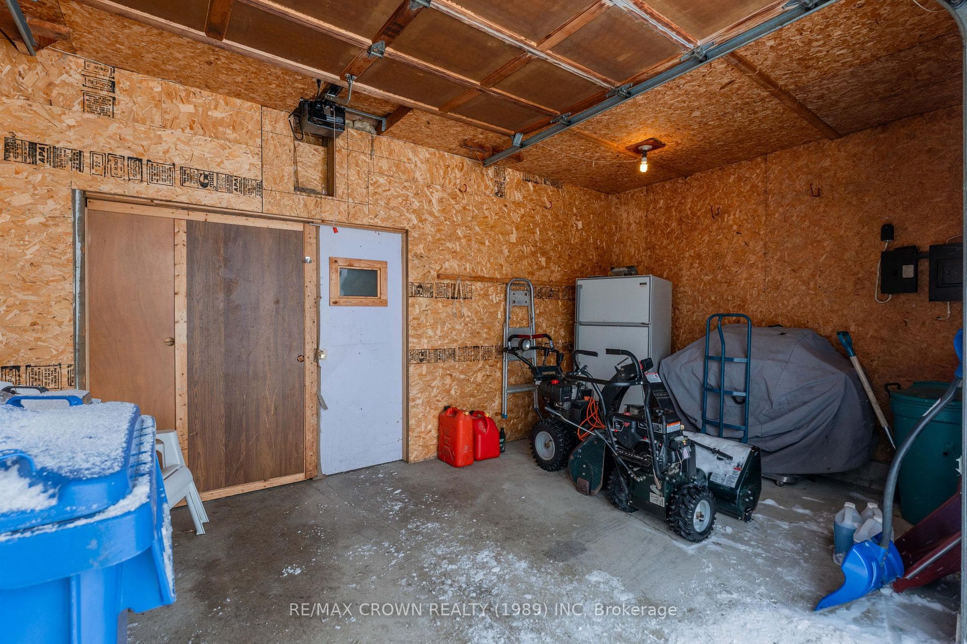 16 Lasalle Avenue photo 35