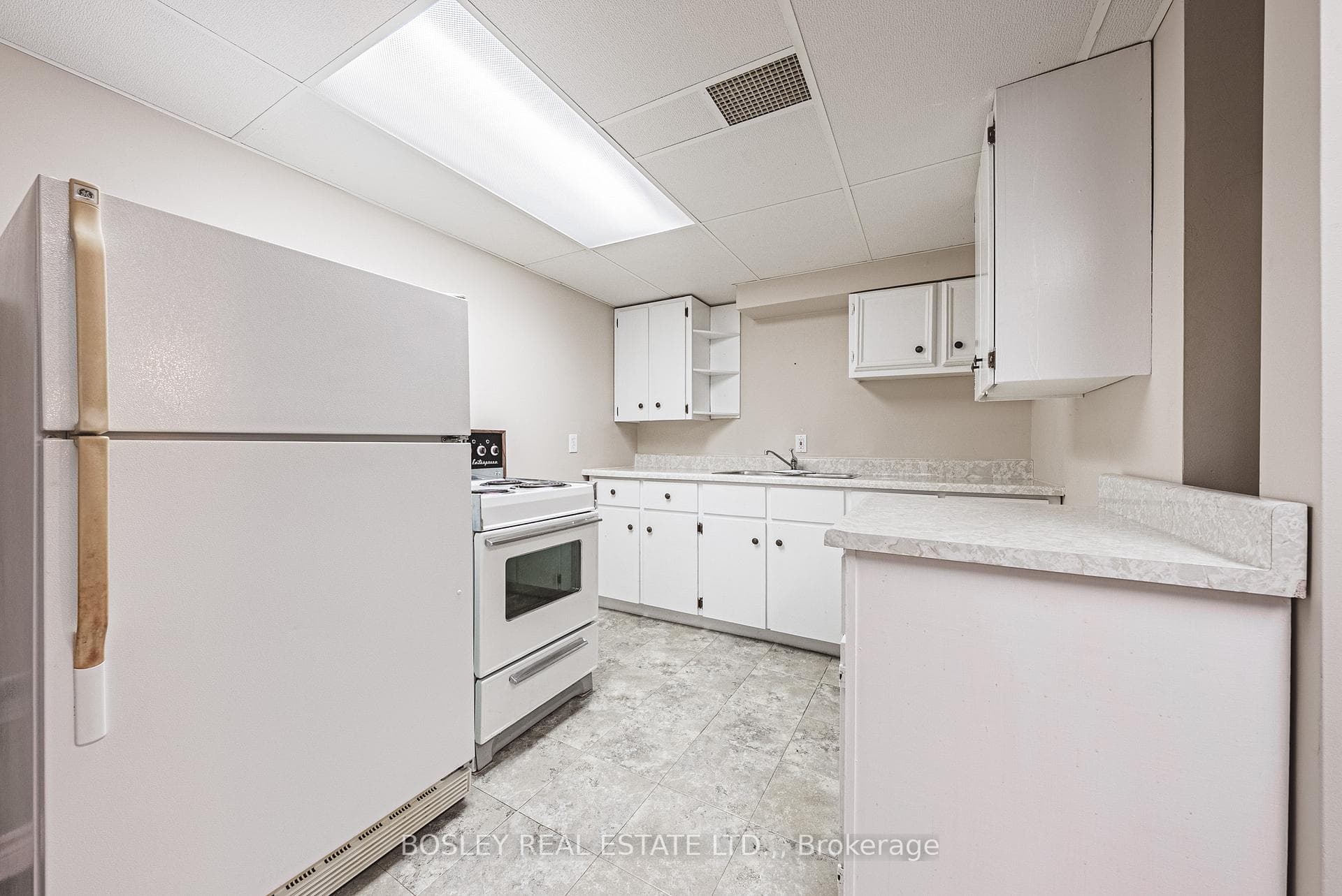 14 Rosemount Drive photo 25