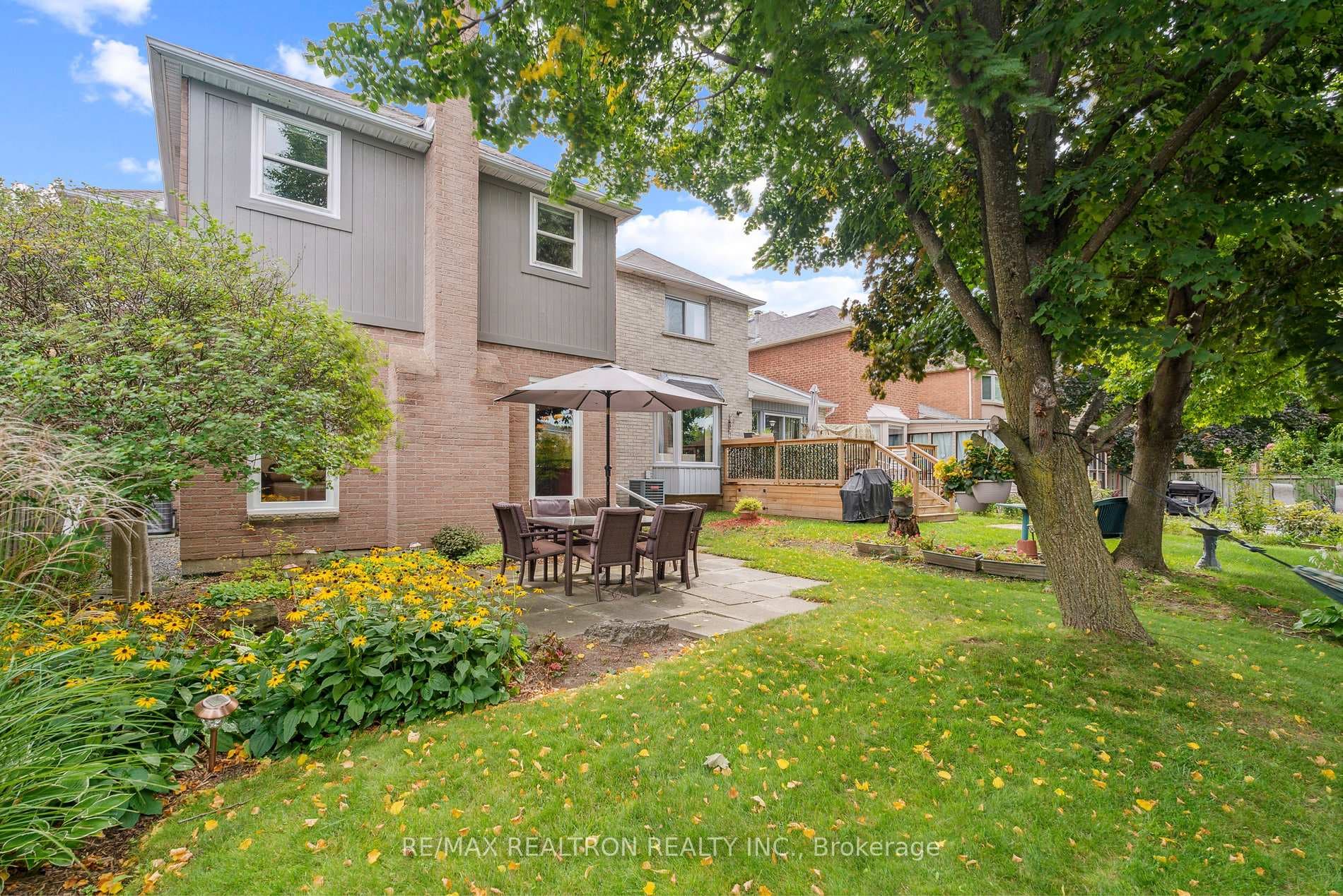 6 Glenoaks Court photo 37
