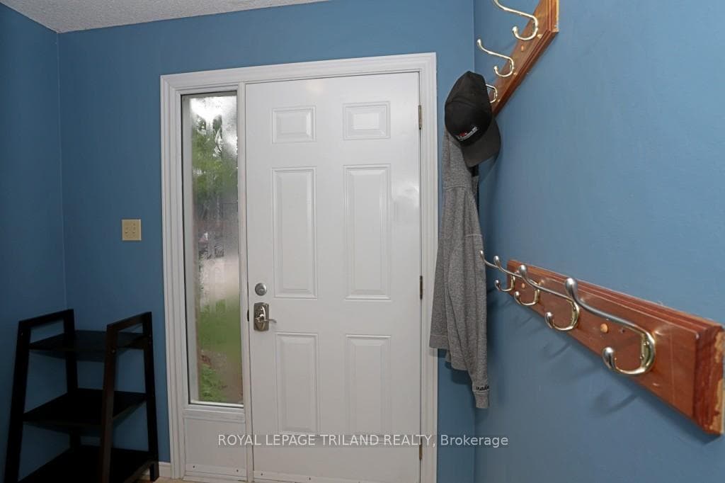 131 Bonaventure Drive Unit 2 photo 3