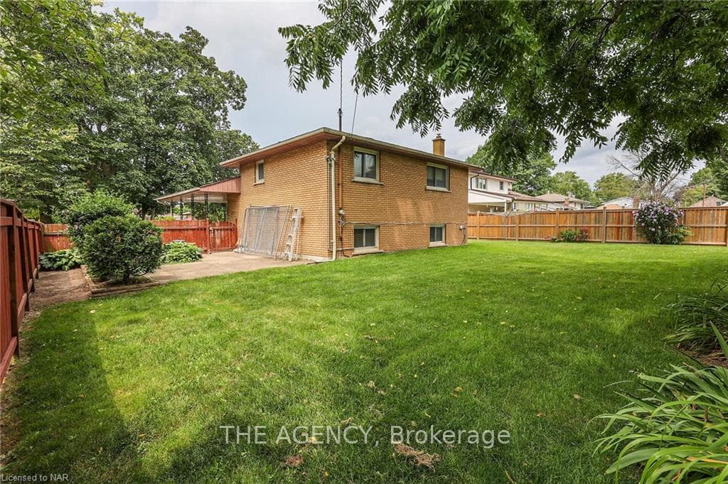 4492 DORCHESTER Road photo 30