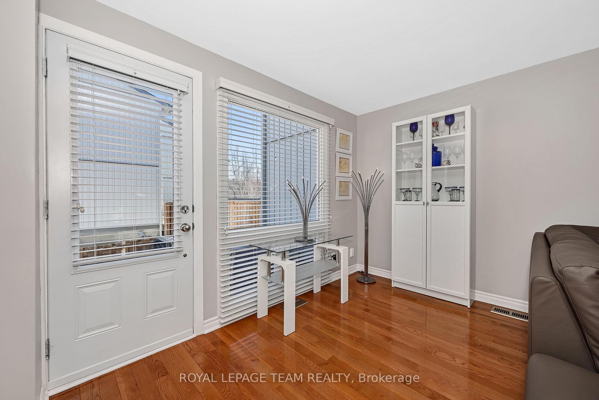 18 Benlea Drive Unit C photo 8
