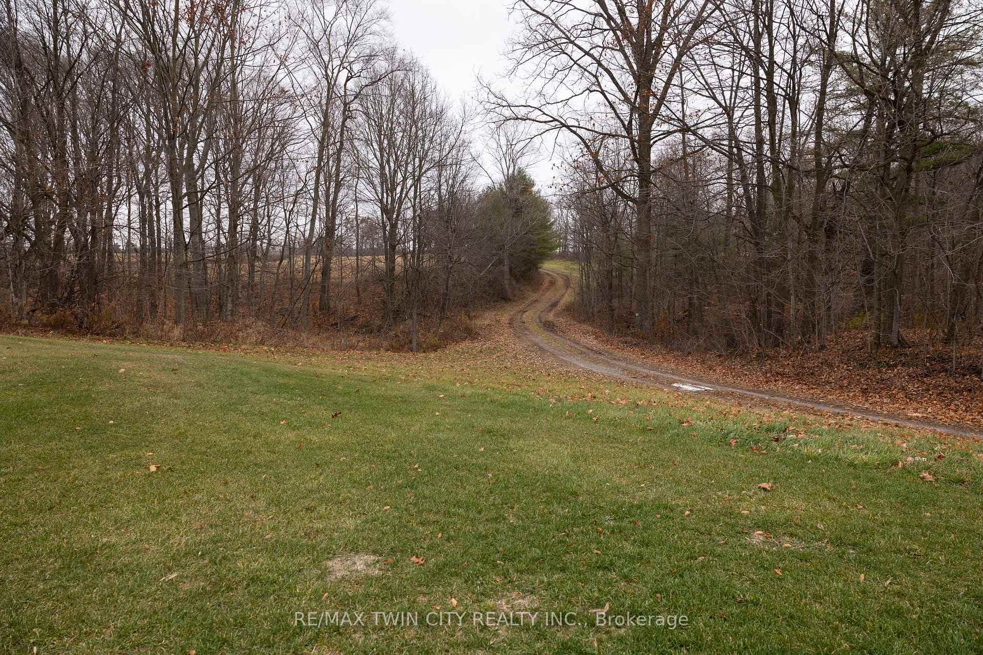 1739 TENTH CONC. Road photo 15