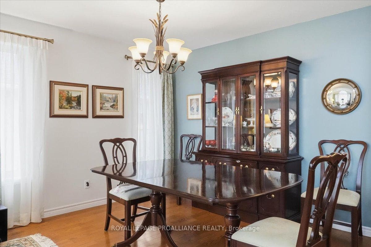 12 Chelsea Crescent photo 6