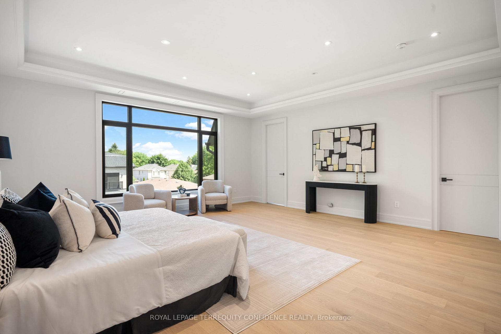 272 Horsham Avenue photo 22