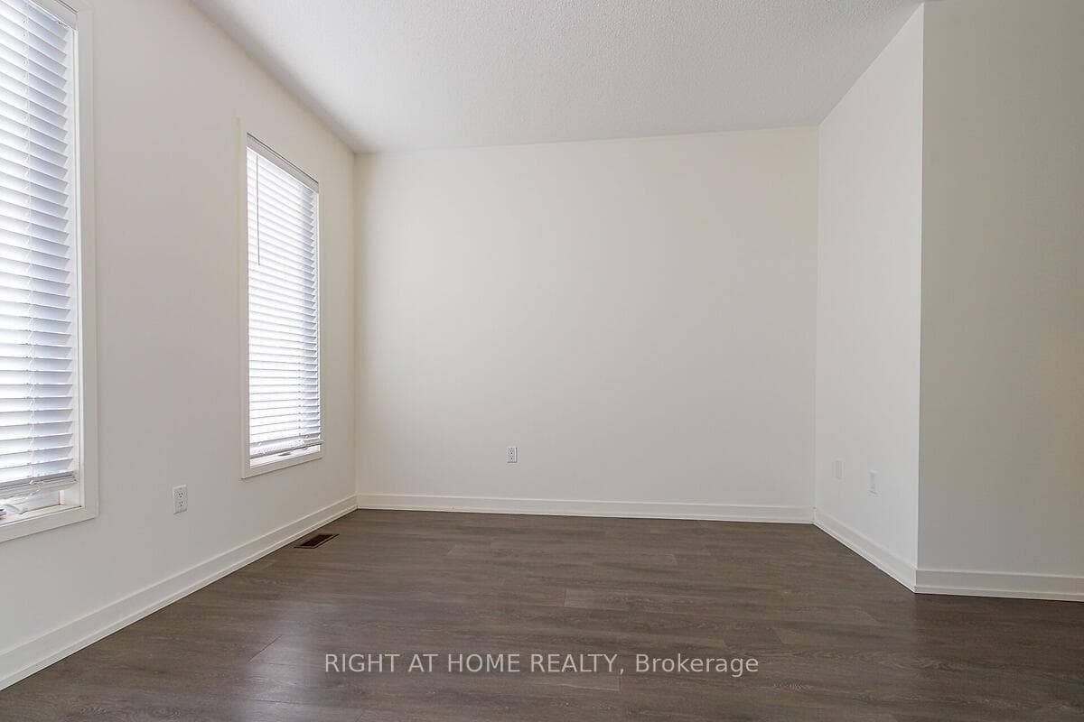 3092 Ernest Appelbe Boulevard photo 17