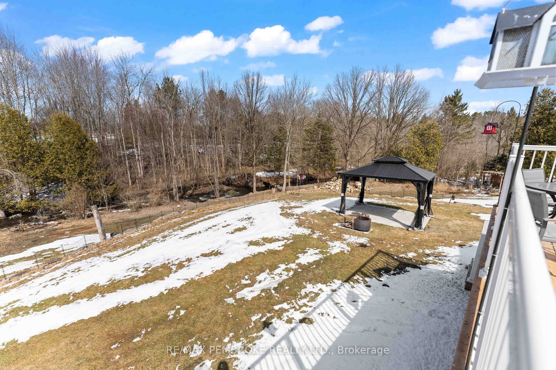 470 Forest Lea Road photo 48