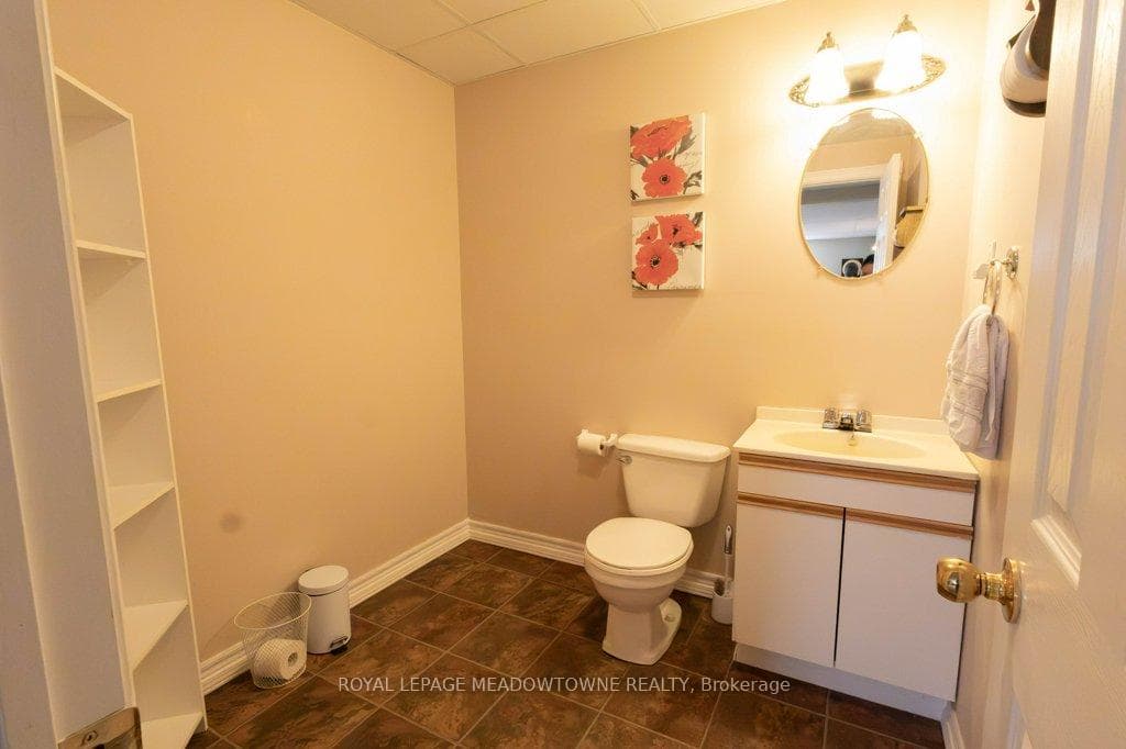 89 Royal Beech Drive photo 26