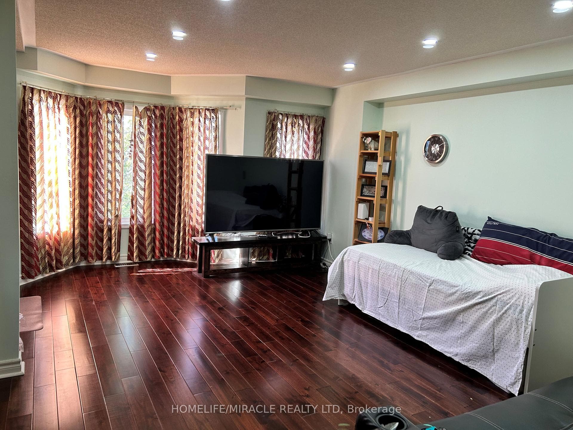 83 Cornell Park Avenue photo 8