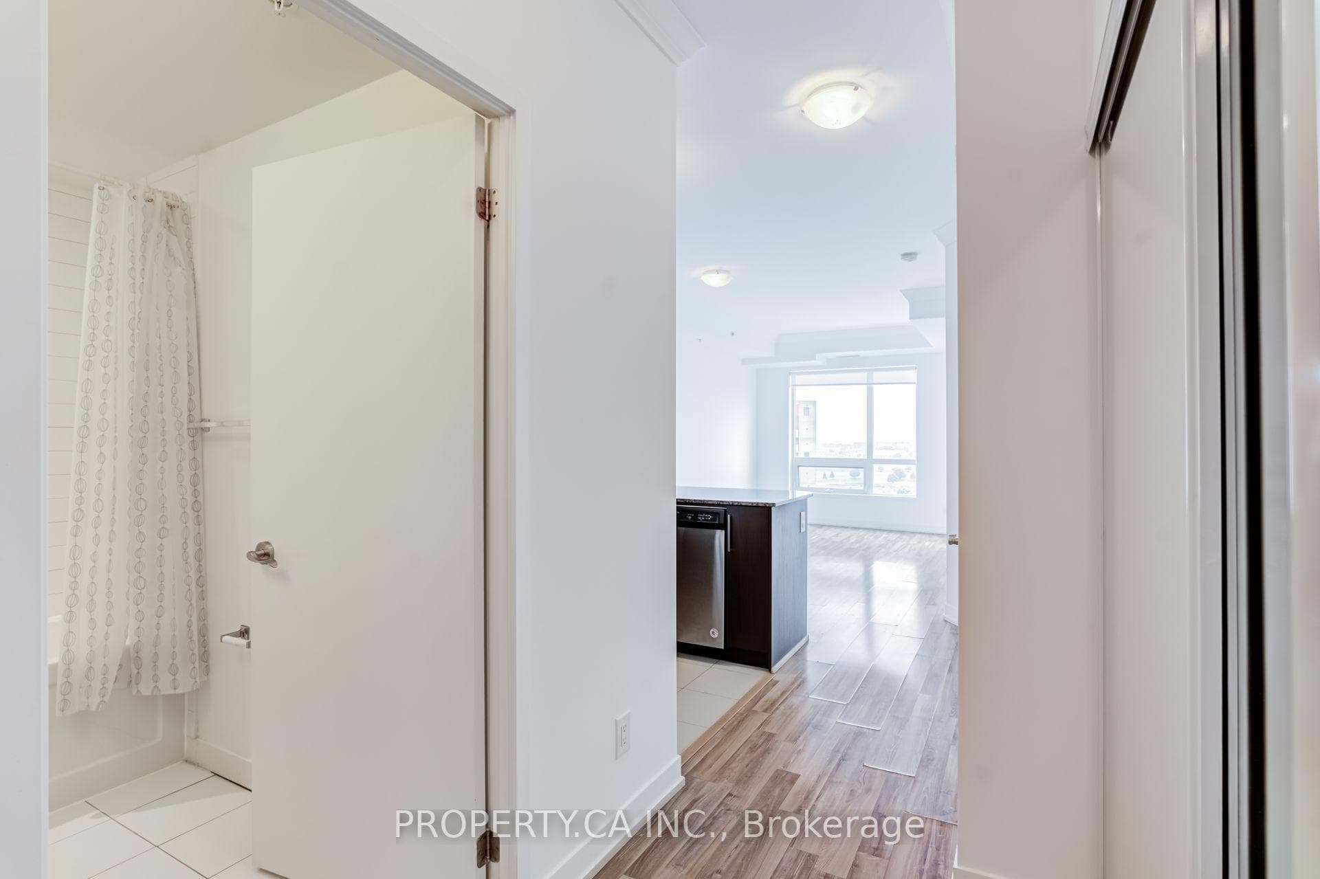 840 Queens Plate Drive Unit 1203 photo 5