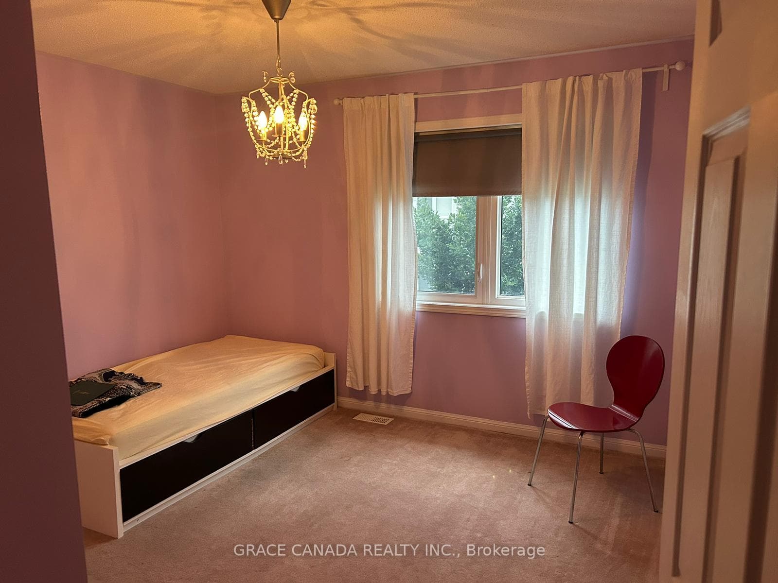 10 Kidd Crescent photo 9