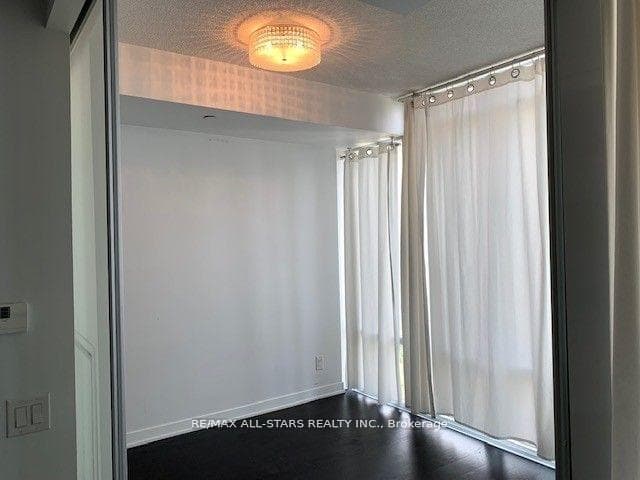88 Park Lawn Road Unit 2110 photo 8