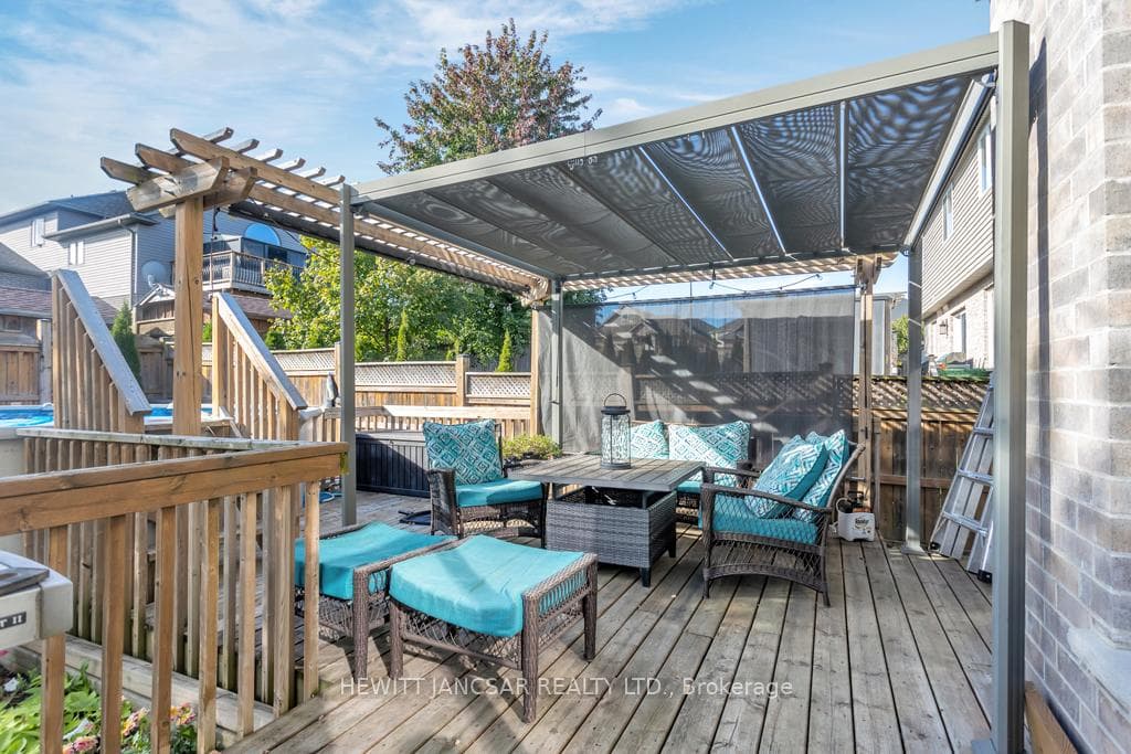 424 Alan Crescent photo 28