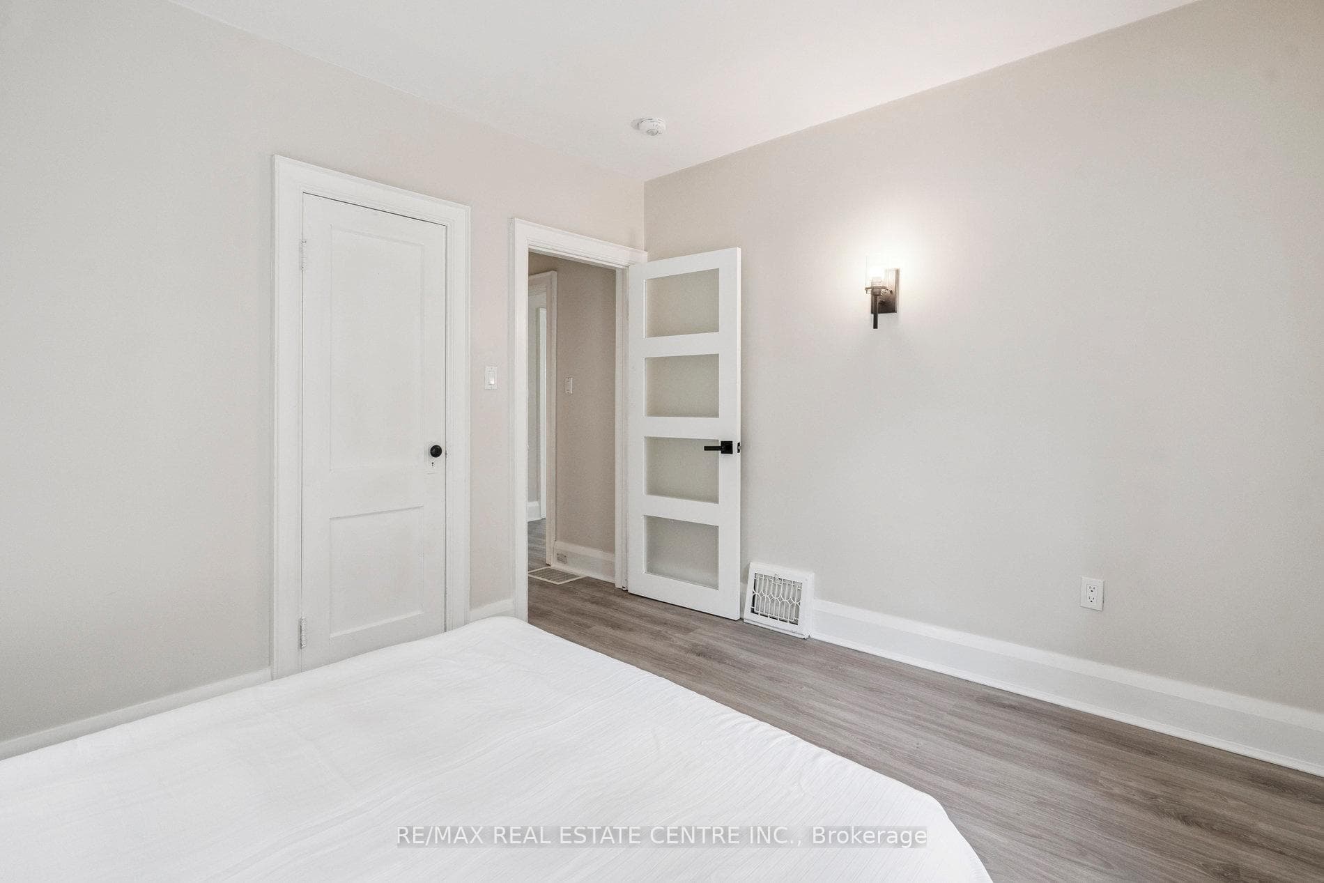 196 Silvercreek Parkway photo 21