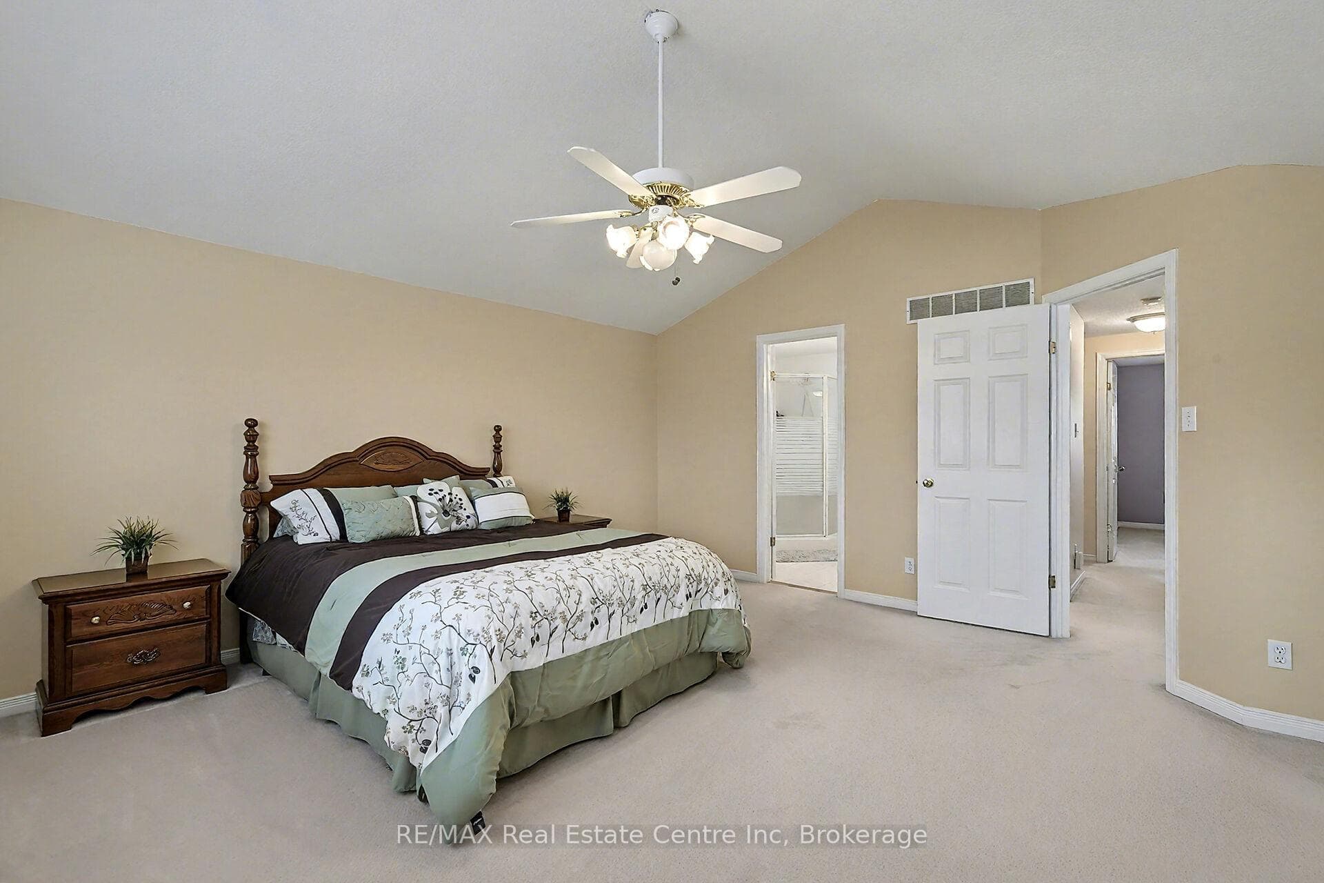 31 Gibb Street photo 20