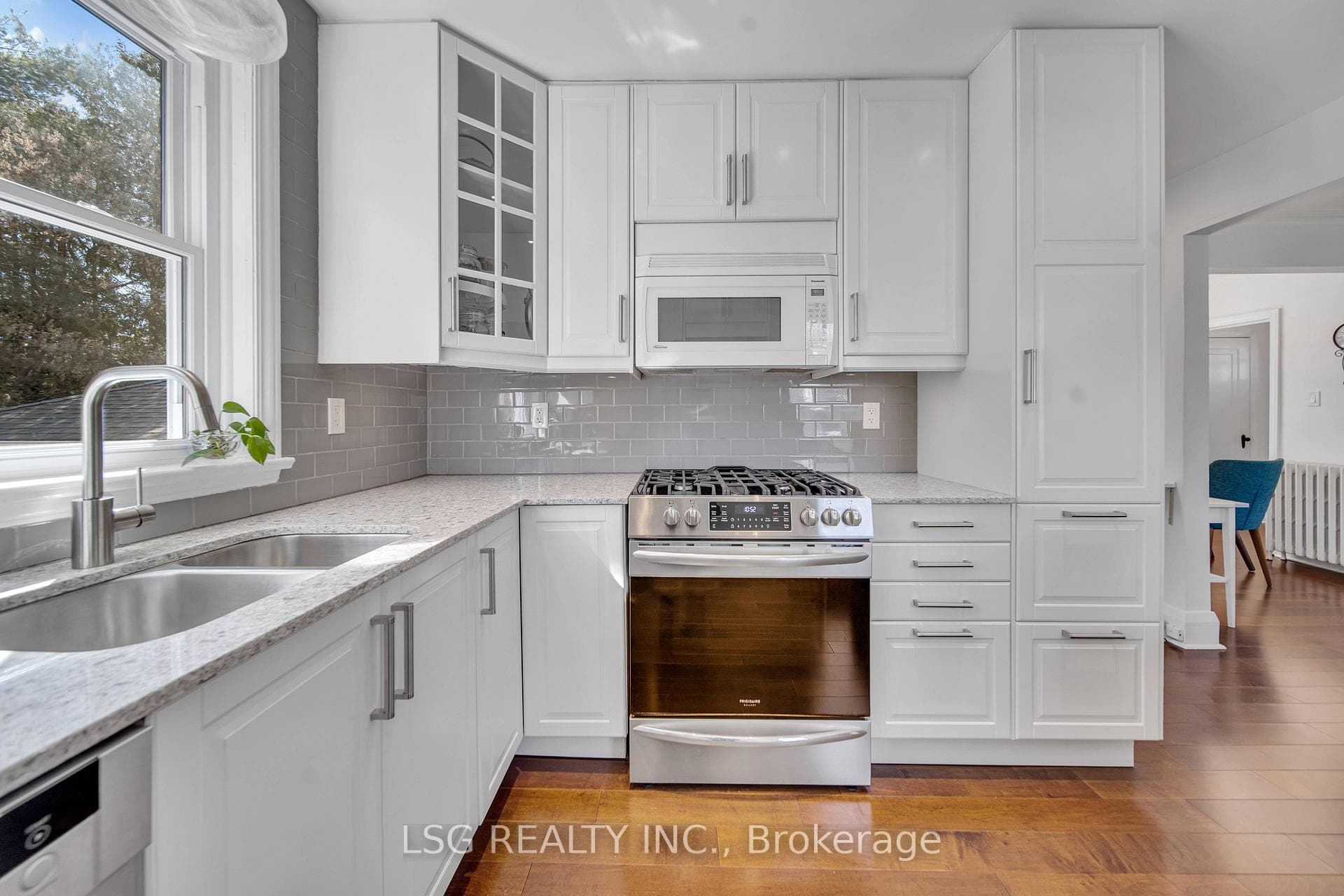 13 Berl Avenue photo 14