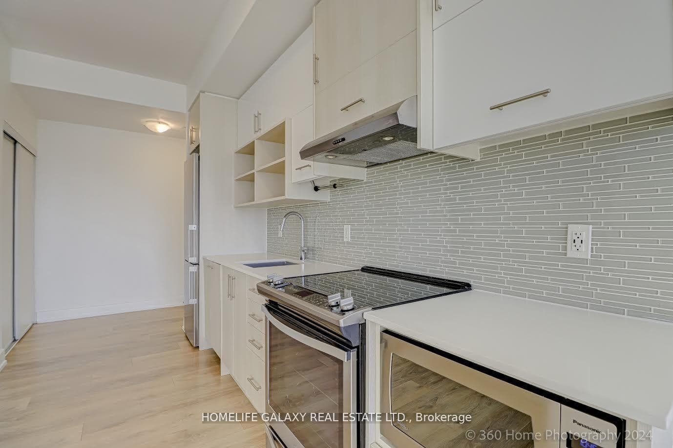 150 Fairview Mall Drive Unit 812 photo 5