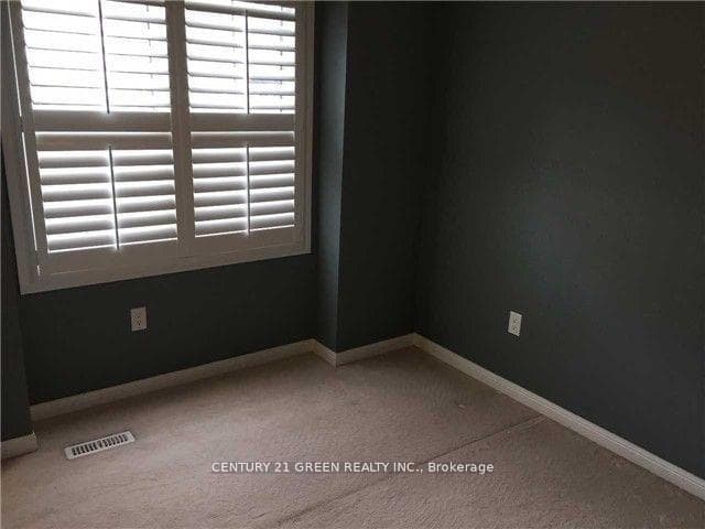 1048 Haxton Heights photo 13