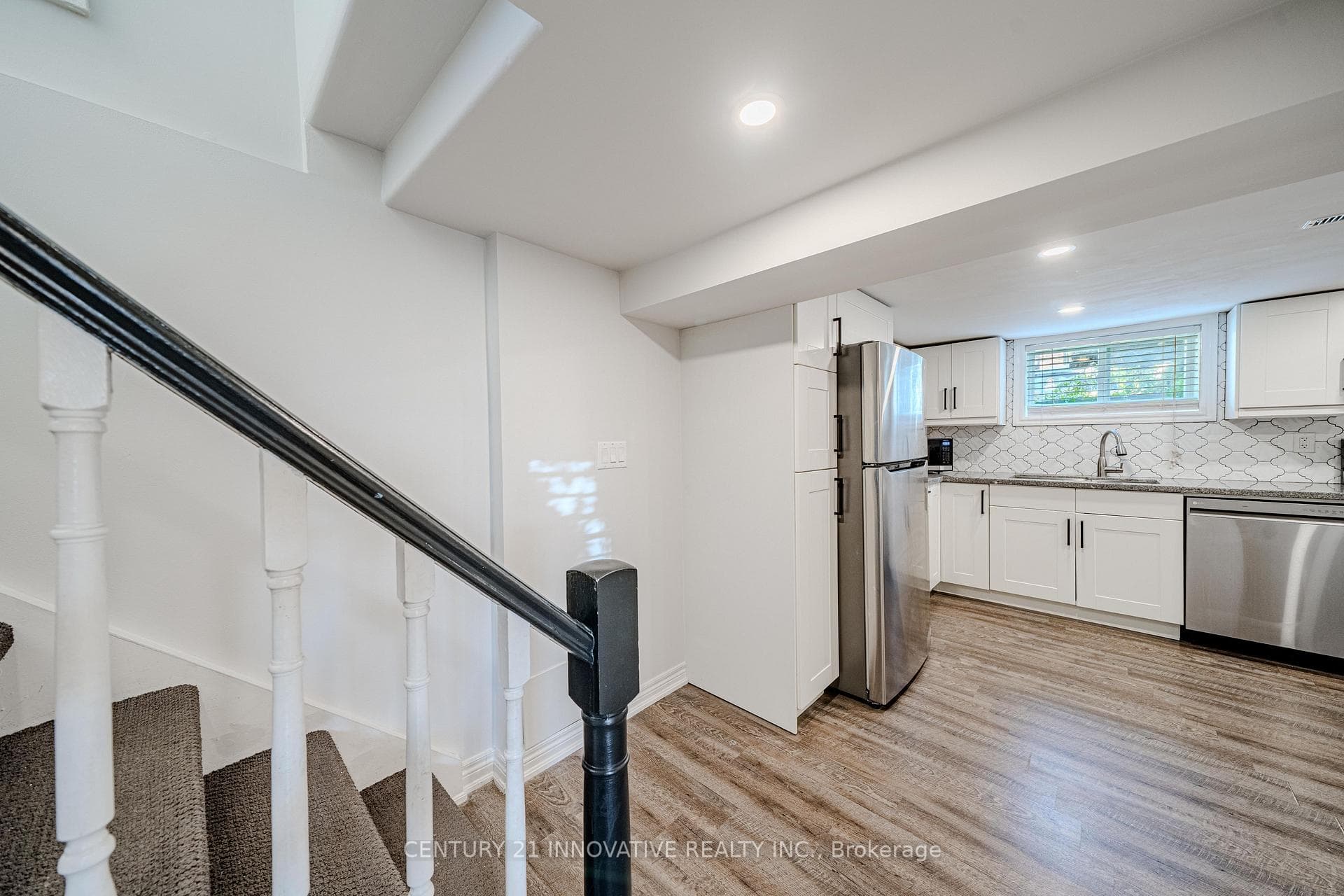 60 Dorking Crescent photo 30